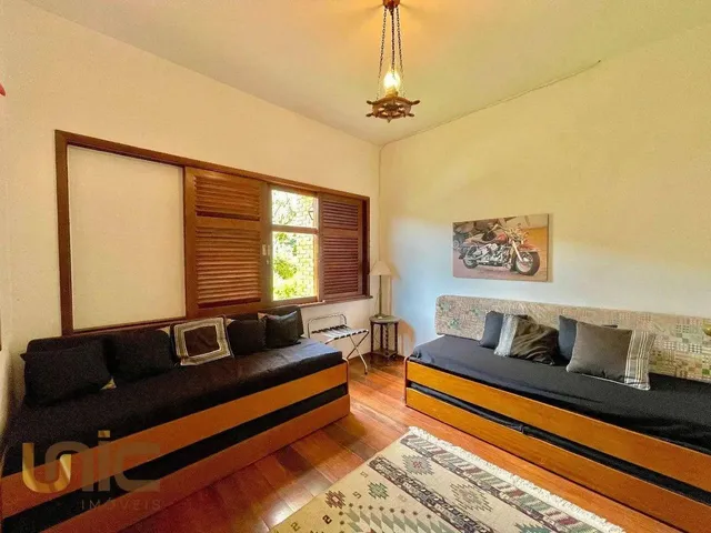 Imagem 5: Casa com 3 Dormitórios À Venda, 284 M² por R$ 950.000,00 - Albuquerque