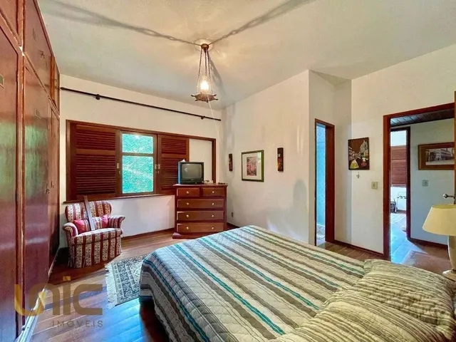 Imagem 12: Casa com 3 Dormitórios À Venda, 284 M² por R$ 950.000,00 - Albuquerque