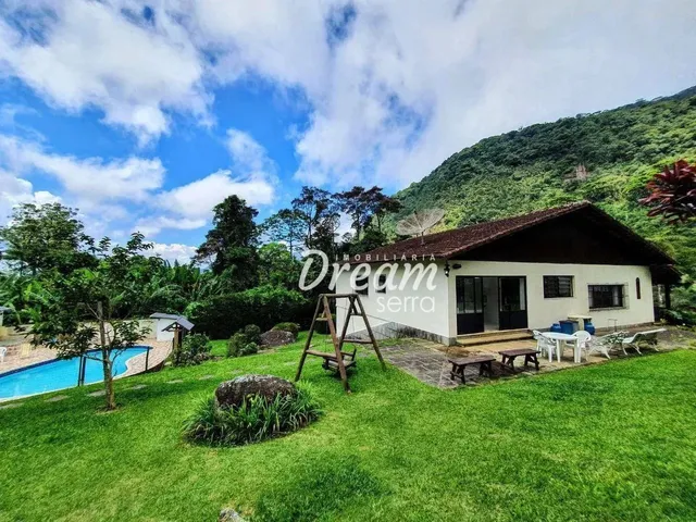 Imagem: Casa com 5 Dormitórios À Venda, 266 M²