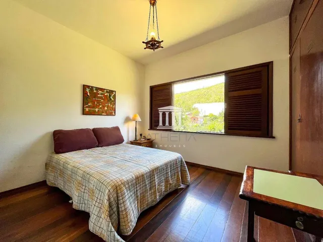 Imagem 9: Casa com 4 Dormitórios À Venda, 327 M² por R$ 970.000,00 - Albuquerque