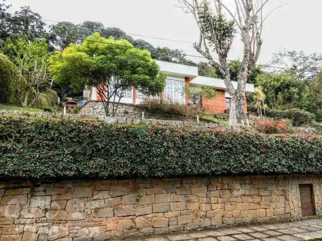 Imagem 1: Casa com 3 Dormitórios À Venda, 210 M² por R$ 950.000,00 - Albuquerque