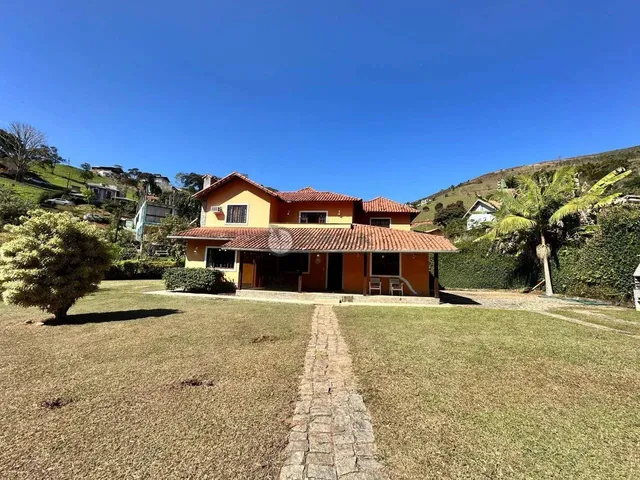 Imagem: Casa para Venda com 5 Quartos Sendo 3 Suítes