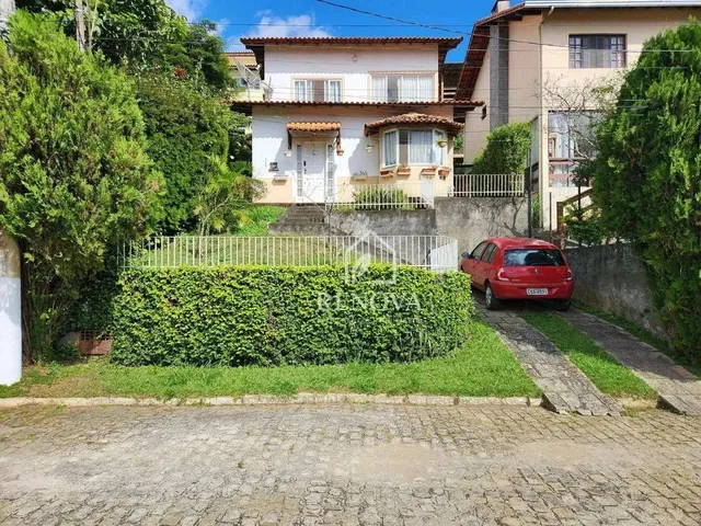 Imagem: Casa com 4 Quartos À Venda, 100 M² por