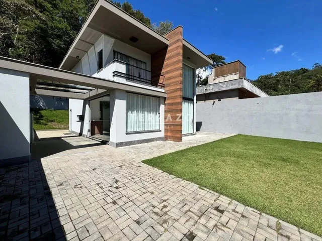 Imagem: Casa À Venda, 3 Quartos, 3 Suítes, 8 Vagas