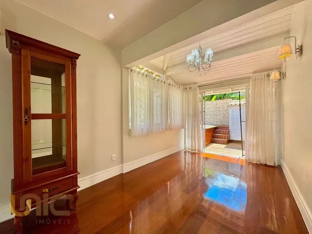 Imagem 2: Casa com 3 Dormitórios À Venda, 128 M² por R$ 850.000,00 - Albuquerque