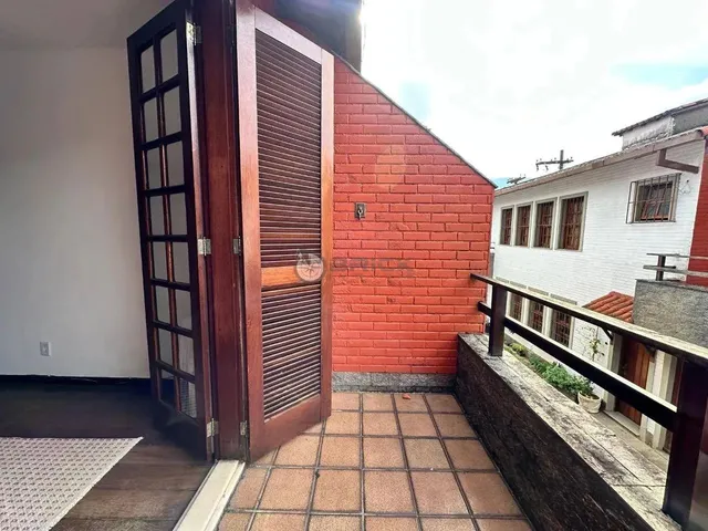 Imagem 3: Casa com 3 Quartos Sendo 1 Suíte + Dependência em Condomínio no Alto - Teresópolis/Rj