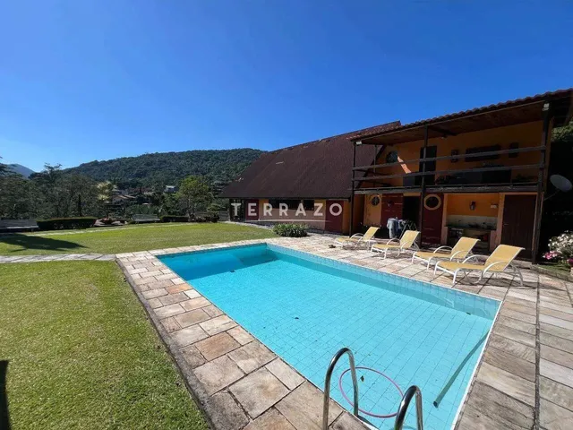 Imagem: Casa em Condomínio À Venda, 5 Quartos