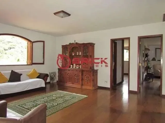 Imagem 2: Casa com 4 Quartos Sendo 2 Suítes, 8.000 M² de Terreno em Condomínio em Albuquerque