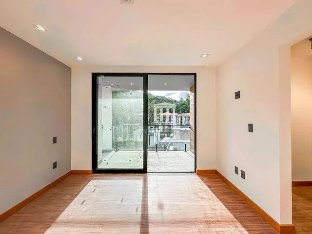 Imagem 8: Casa com 4 Dormitórios À Venda, 185 M² por R$ 1.390.000,00 - Posse - Teresópolis/Rj