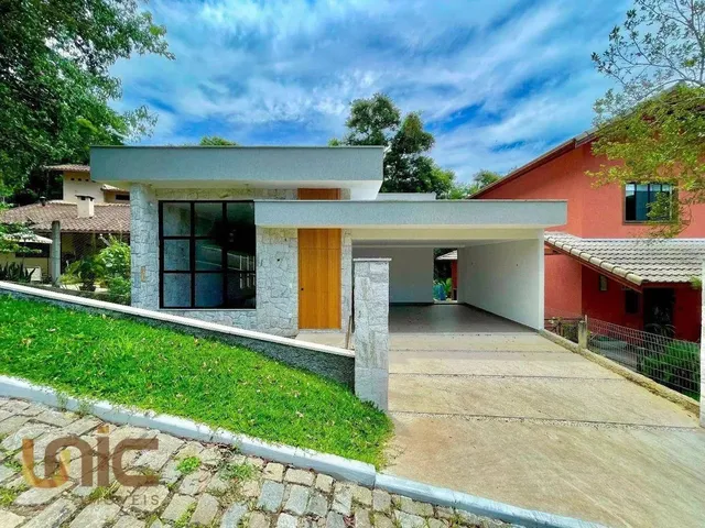 Imagem: Casa com 3 Dormitórios À Venda, 200 M²