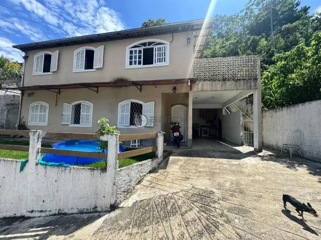 Imagem: Casa para Venda com 5 Quartos Sendo 1 Suíte