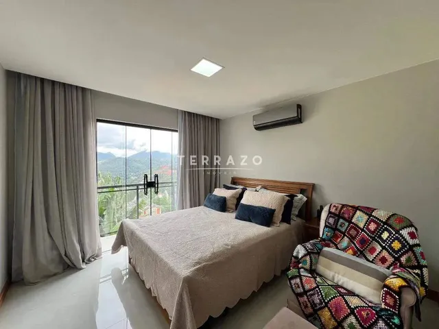 Imagem 8: Casa em Condomínio À Venda, 4 Quartos, 3 Suítes, 2 Vagas, Albuquerque - Teresópolis/Rj