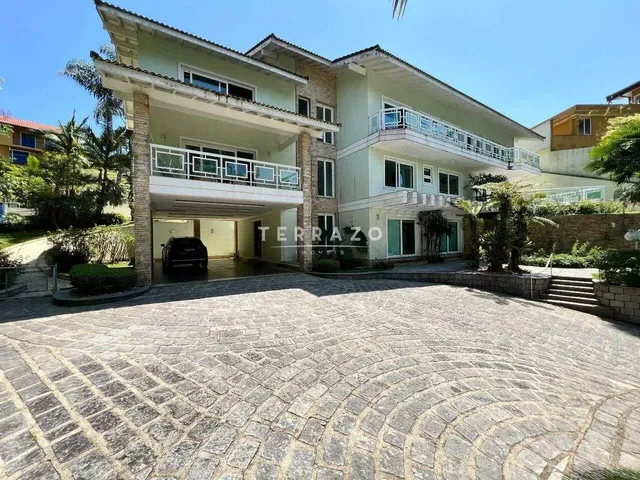 Imagem: Casa em Condomínio À Venda, 5 Quartos