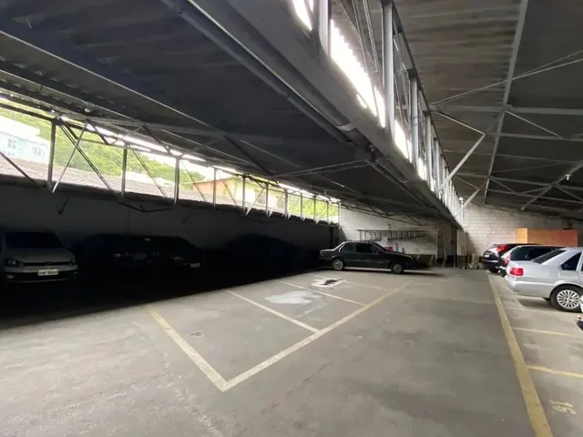 Imagem 4: Imóvel para Venda com 100 Metros Quadrados com 4 Quartos em Várzea - Teresópolis - Rj