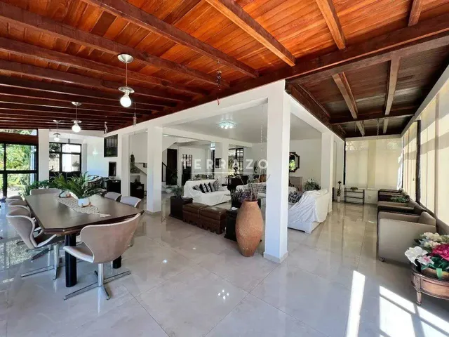 Imagem: Casa em Condomínio À Venda, 6 Quartos