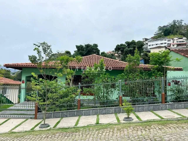 Imagem: Casa À Venda, 3 Quartos, 1 Suíte, 3 Vagas