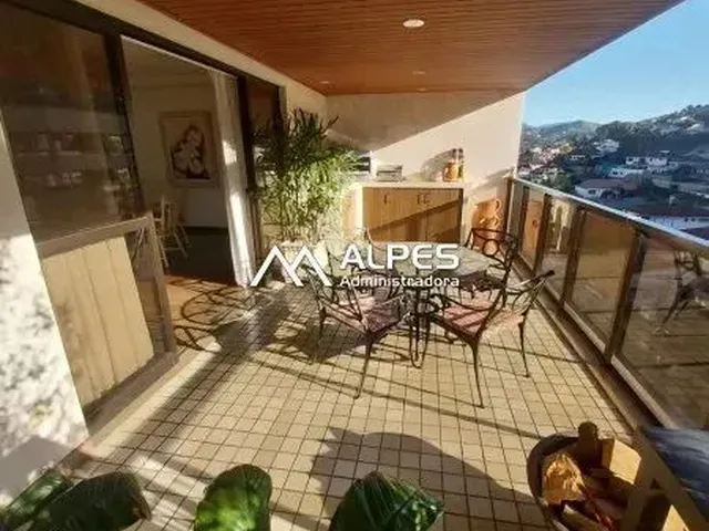 Imagem 15: Imóvel para Venda Possui 210 Metros Quadrados com 4 Quartos em Várzea - Teresópolis