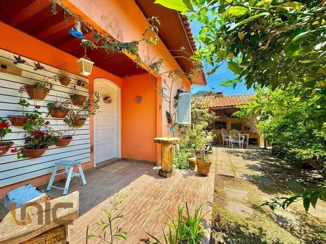 Imagem: Casa com 2 Dormitórios À Venda, 100 M²