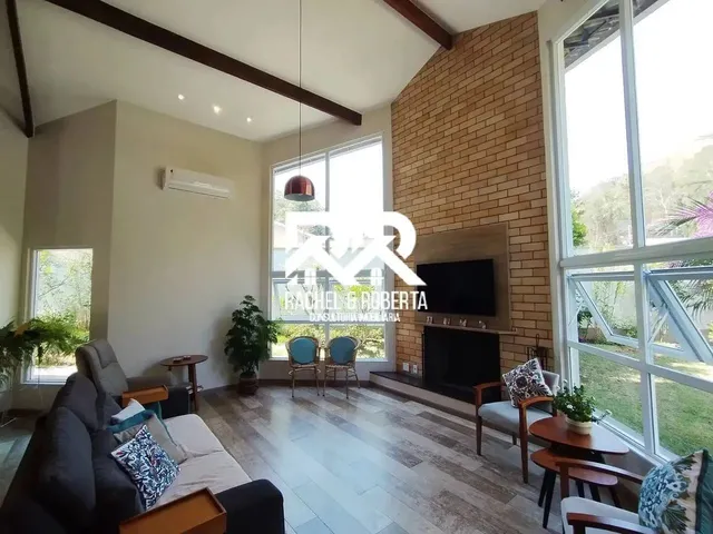 Imagem 3: Casa Linear em Condomínio com 4 Quartos