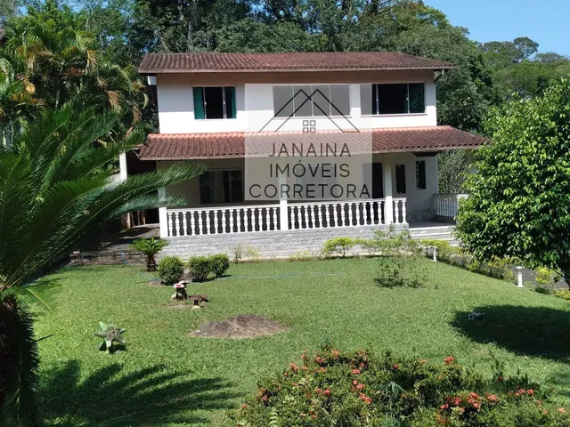 Imagem: Casa em Condomínio com 3 Quartos - Suíte