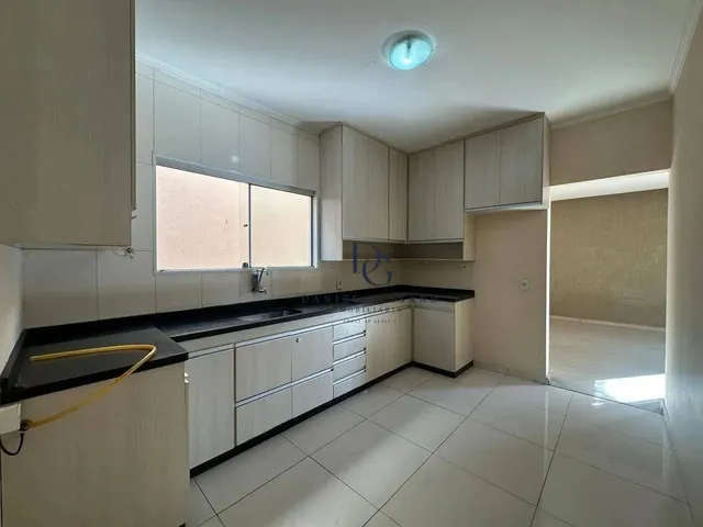 Imagem: Casa com 3 Dormitórios À Venda, 166 M²