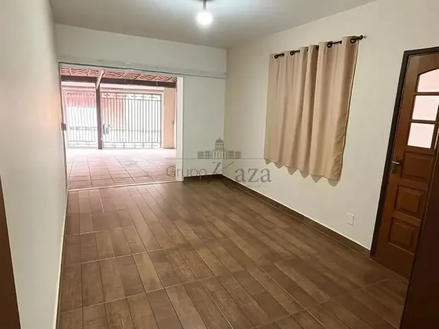 Imagem: Oportunidade - Casa Comercial Ou Residencial