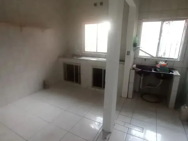 Imagem 8: Vendo Casa de 2 Pavimentos 2/4 Sendo 1 Suíte com Vaga de Garagem + 3 Kitnets no Lugar Do