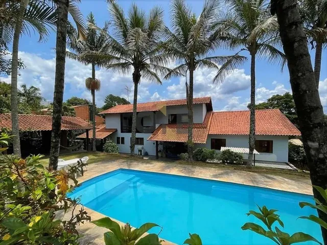Imagem: Casa com 6 Dormitórios, Sendo 1 Suíte