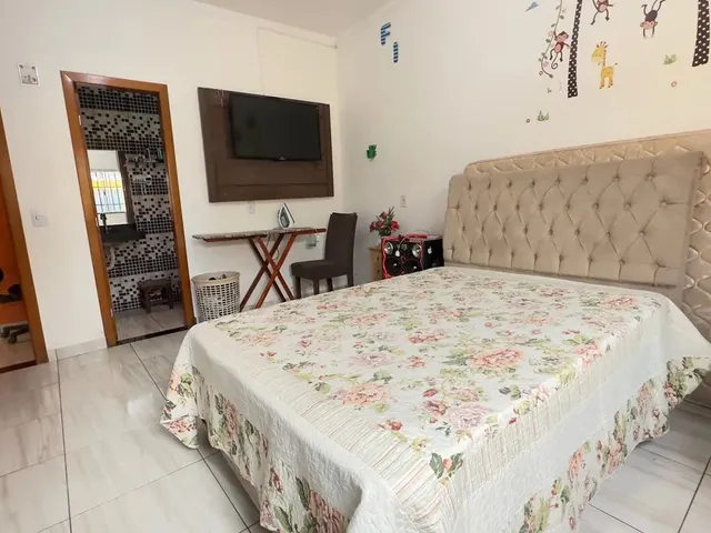 Imagem 2: Casa com 3 Quartos com Piscina À Venda no Setor Triunfo Próximo Ao Barão