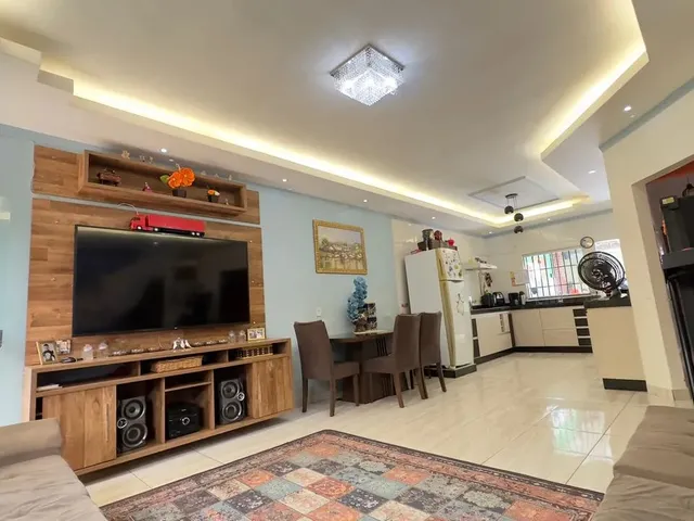 Imagem 14: Casa com 3 Quartos com Piscina À Venda no Setor Triunfo Próximo Ao Barão