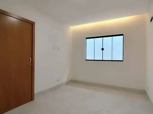 Imagem 3: Casa com 3 Dormitórios À Venda, 147 M² por R$ 750.000,00 - Setor Serra Dourada