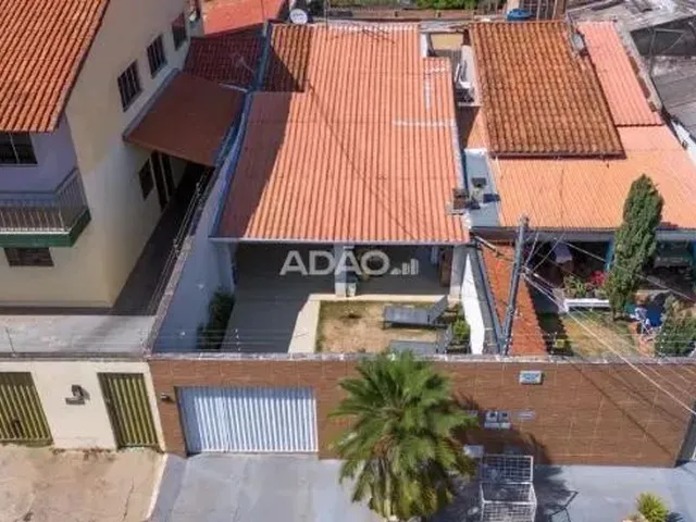 Imagem 12: Casa Grande com Varanda de 3 Quartos
