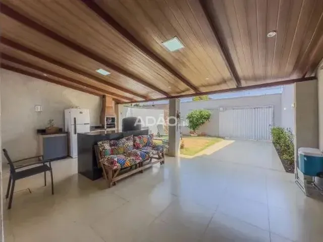 Imagem 15: Casa Grande com Varanda de 3 Quartos