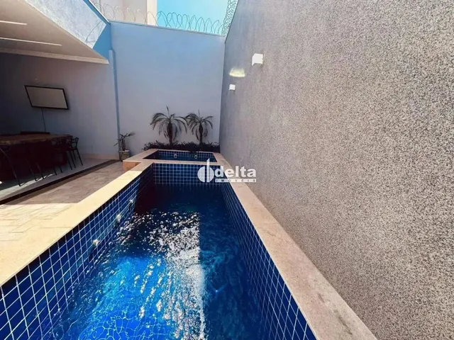 Imagem: Casa Disponível para Venda no Bairro Bosque