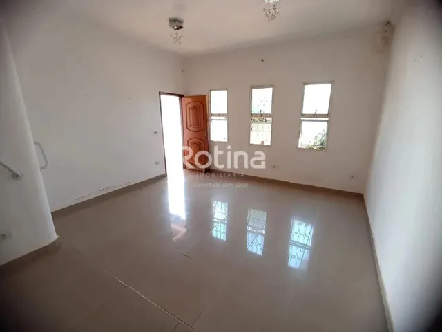 Imagem: Casa À Venda, 3 Quartos, Cidade Jardim