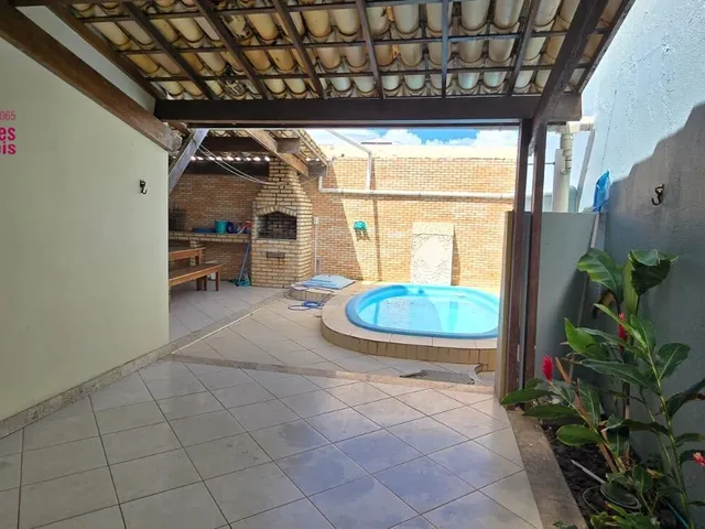 Imagem: Vendo em Oportunidade Casa Duplex com Armários