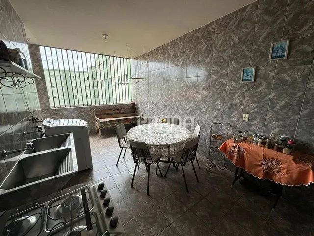 Imagem 3: Casa À Venda Estilo Sobrado com 6 Quartos Sendo 3 Suítes - Brasil - Uberlândia/Mg