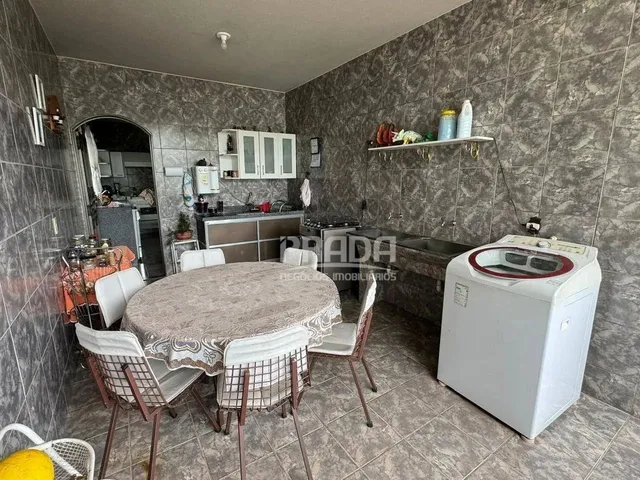 Imagem 4: Casa À Venda Estilo Sobrado com 6 Quartos Sendo 3 Suítes - Brasil - Uberlândia/Mg