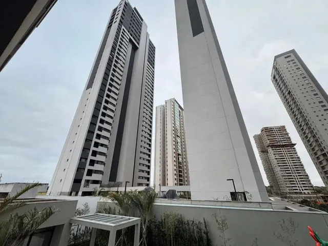 Imagem 3: Apartamento de 225 M² com 4 Suítes e Uma Ampla Varanda Gourmet À Venda no Complexo