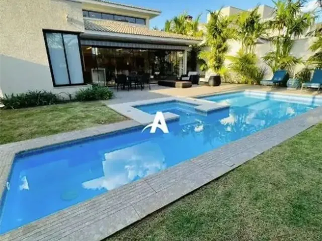 Imagem: Sobrado em Condomínio com 375,9M² 4 Quartos