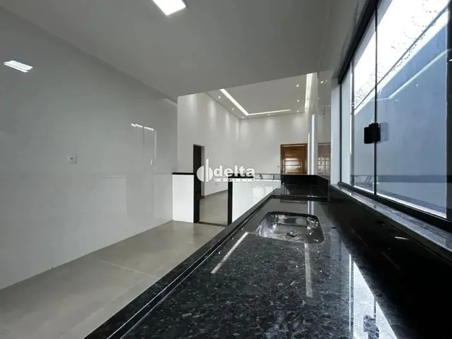 Imagem: Casa Disponível para Venda no Bairro Granada