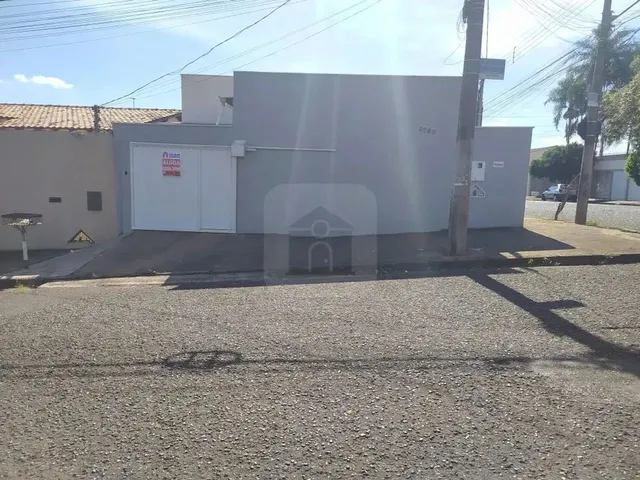 Imagem: Casa para Locação e Venda no Bairro Daniel