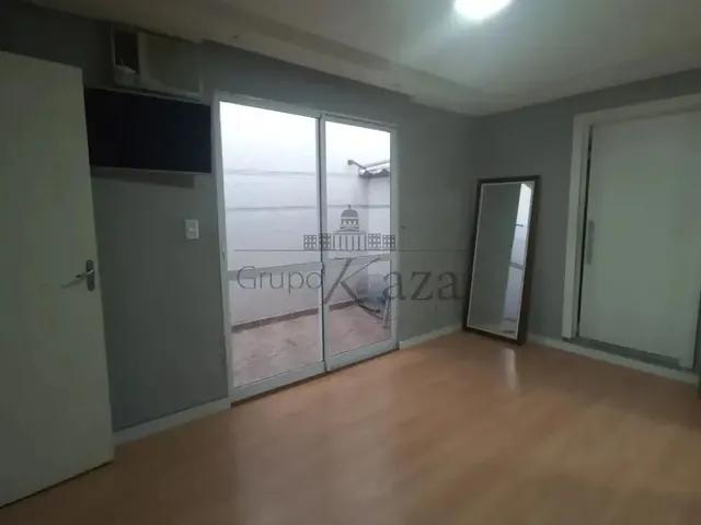 Imagem 6: Oportunidade - Casa Conjunto Residencial Dom Pedro I - 3 Dormitórios - 140M²