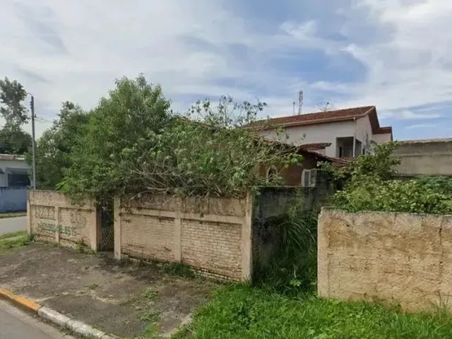 Imagem: A casa possui 2 Dormitórios, 2 Banheiros, 156m² de Área,
