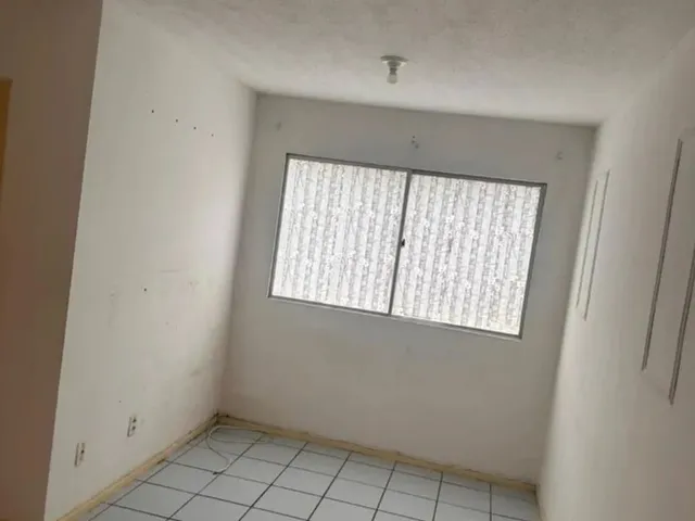 Imagem: O apartamento possui 2 Dormitórios, 1 Banheiro, 1 Vaga na