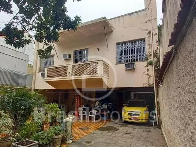 Imagem: Casa À Venda com 404,00M² e 5 Quartos