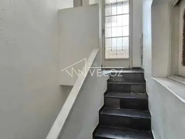 Imagem: Casa de Rua Duplex / Residencial / Centro
