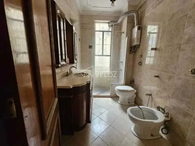 Imagem 10: Apartamento - / Residencial / Glória