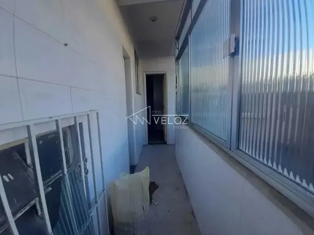 Imagem: Apartamento - / Residencial / Glória