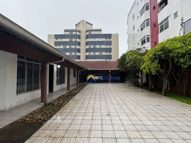Imagem: Casa com 5 Dormitórios À Venda, 381 M²
